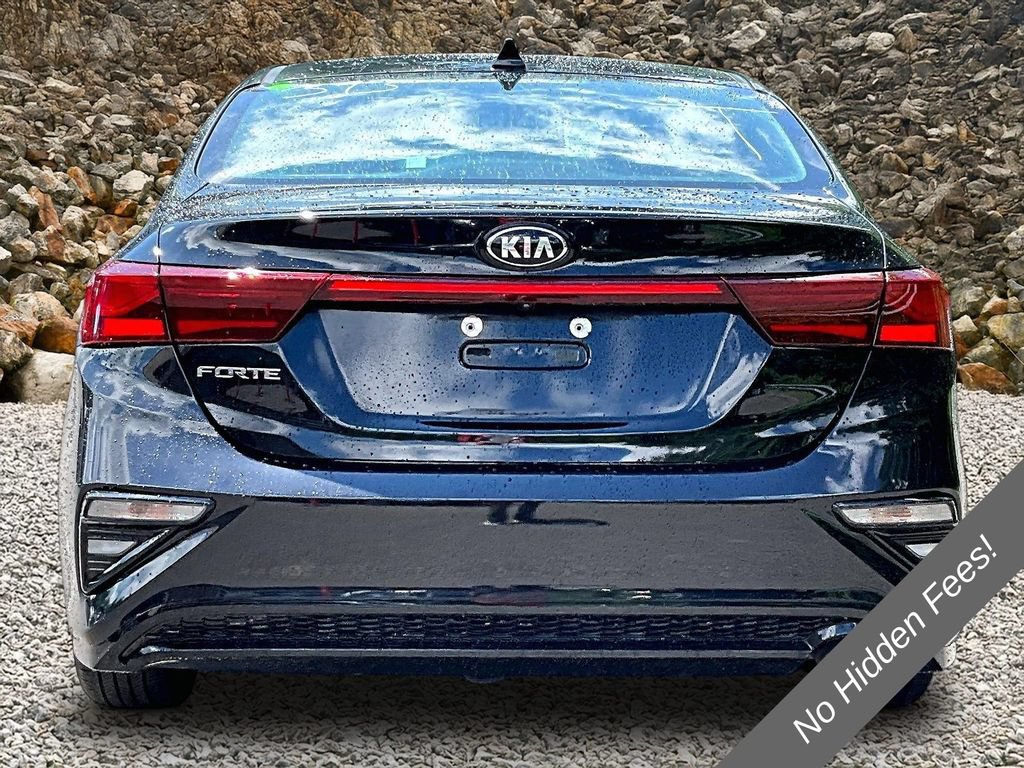 Used 2019 Kia Forte LXS FWD image 4