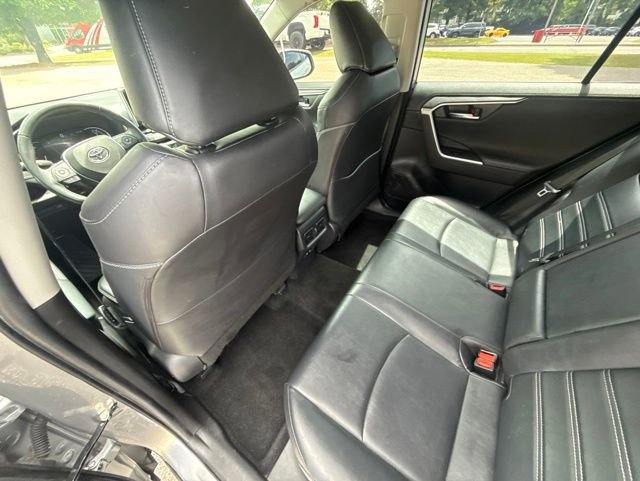 Used 2020 Toyota RAV4 Limited FWD image 16