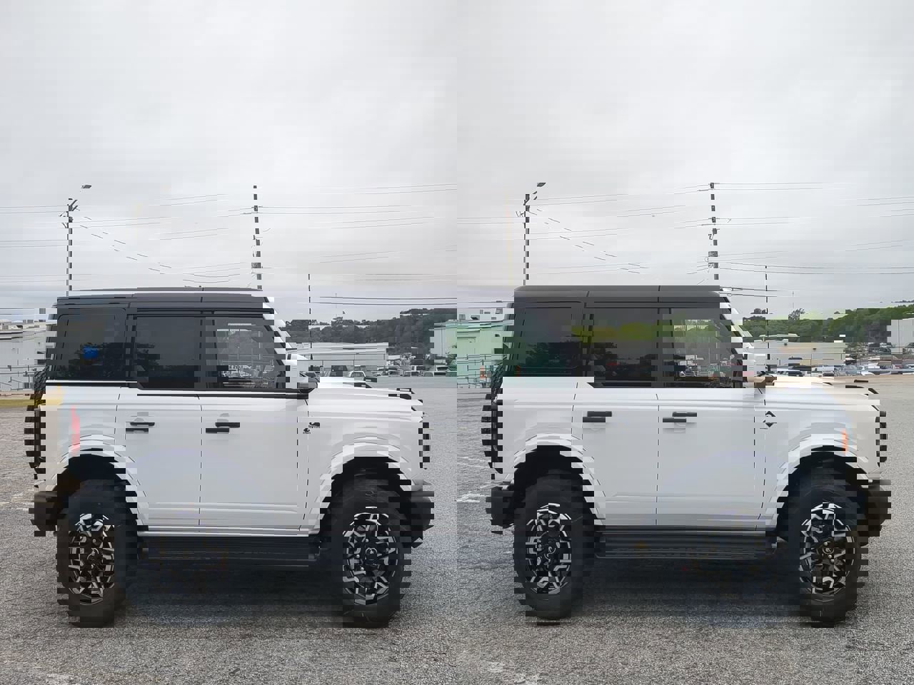 New 2026 Ford Bronco Outer Banks image 2
