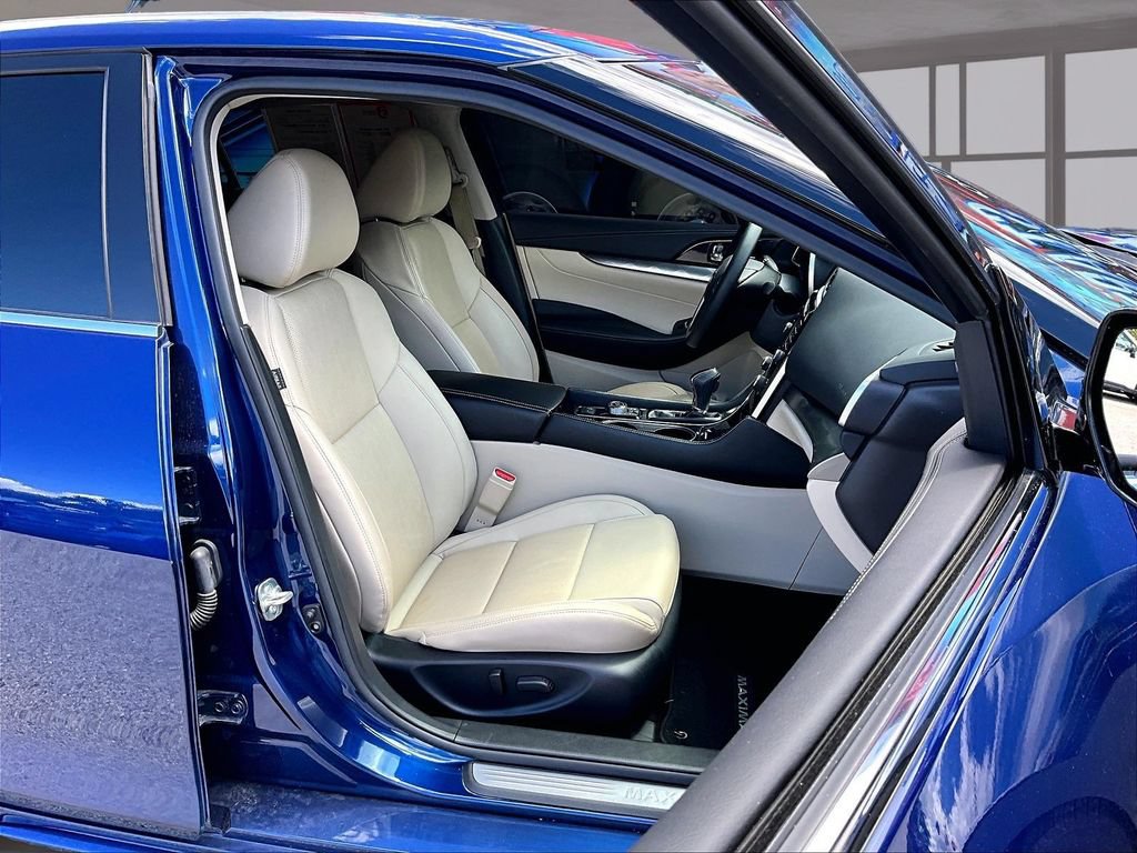 Used 2021 Nissan Maxima 3.5 SV w/ Floor Mat Group FWD image 8