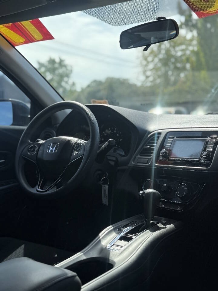 Used 2017 Honda HR-V LX image 13