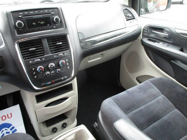 Used 2014 Dodge Grand Caravan SE w/ Quick Order Package 29E SE FWD image 12