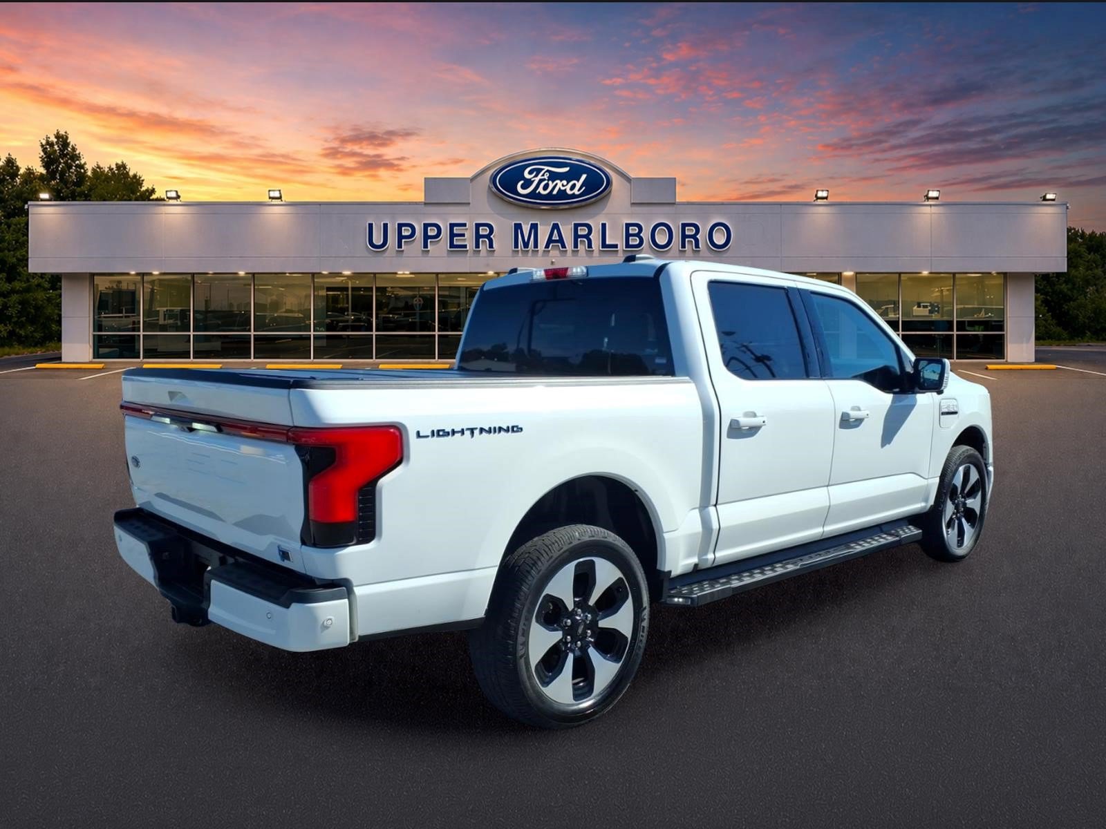 Used 2022 Ford F150 Lightning Platinum AWD/4WD image 8