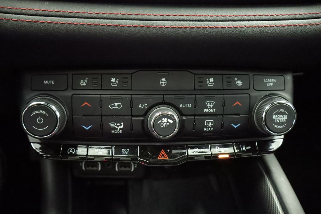 Certified 2024 Dodge Durango GT image 38