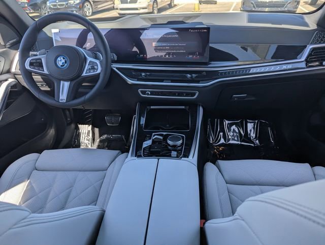 New 2026 BMW X5 xDrive50e w/ M Sport Package AWD/4WD image 16