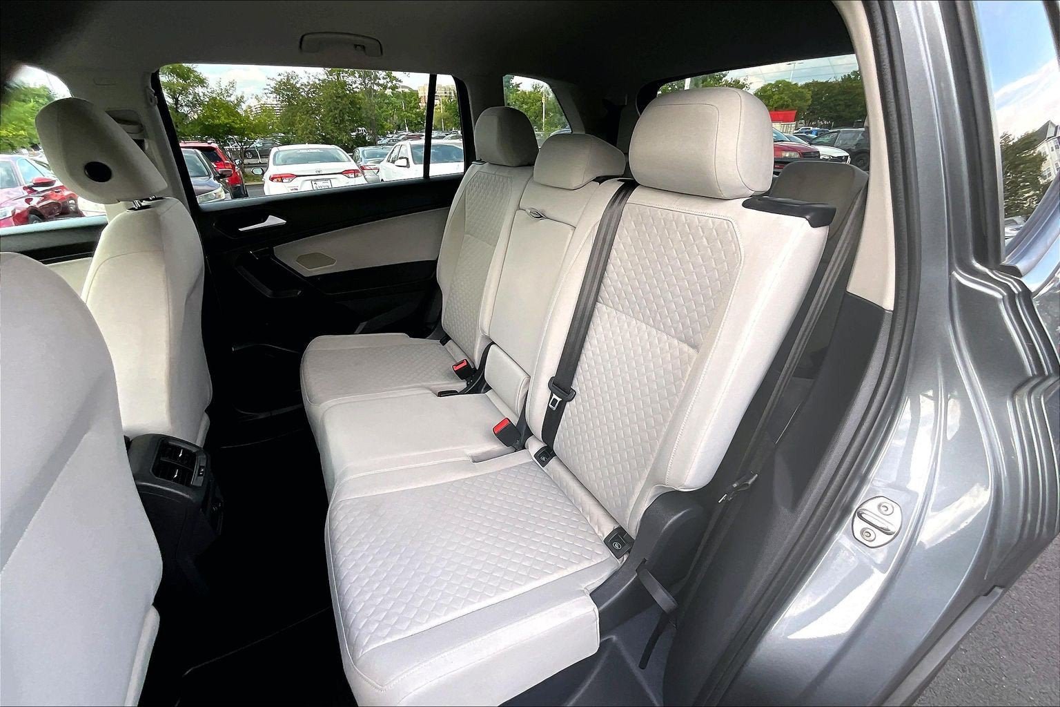 Used 2019 Volkswagen Tiguan S w/ 3rd Row Seat Package AWD/4WD image 24