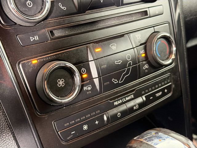 Used 2017 Ford Explorer XLT image 15