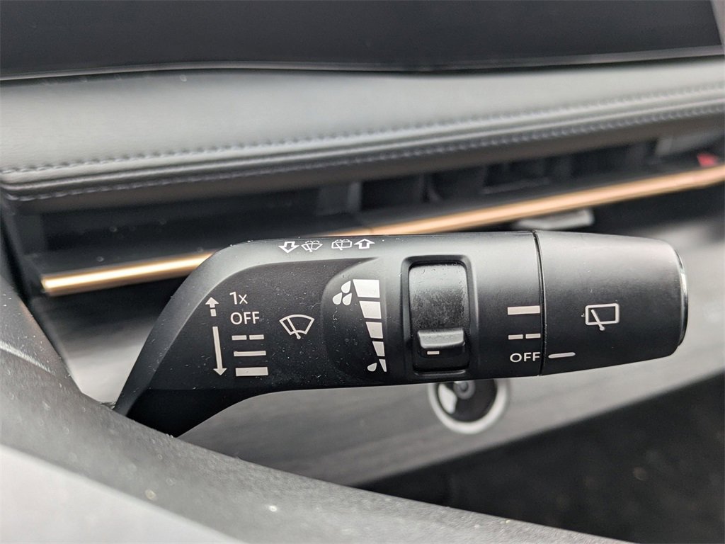 Used 2023 Nissan Ariya FWD image 20