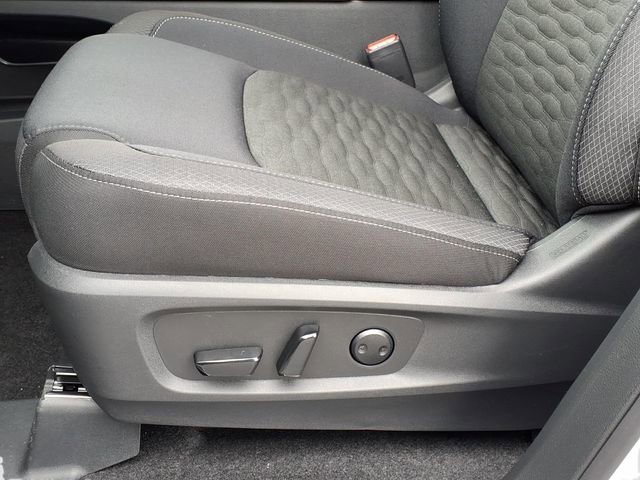 Used 2025 Nissan Pathfinder SV image 8