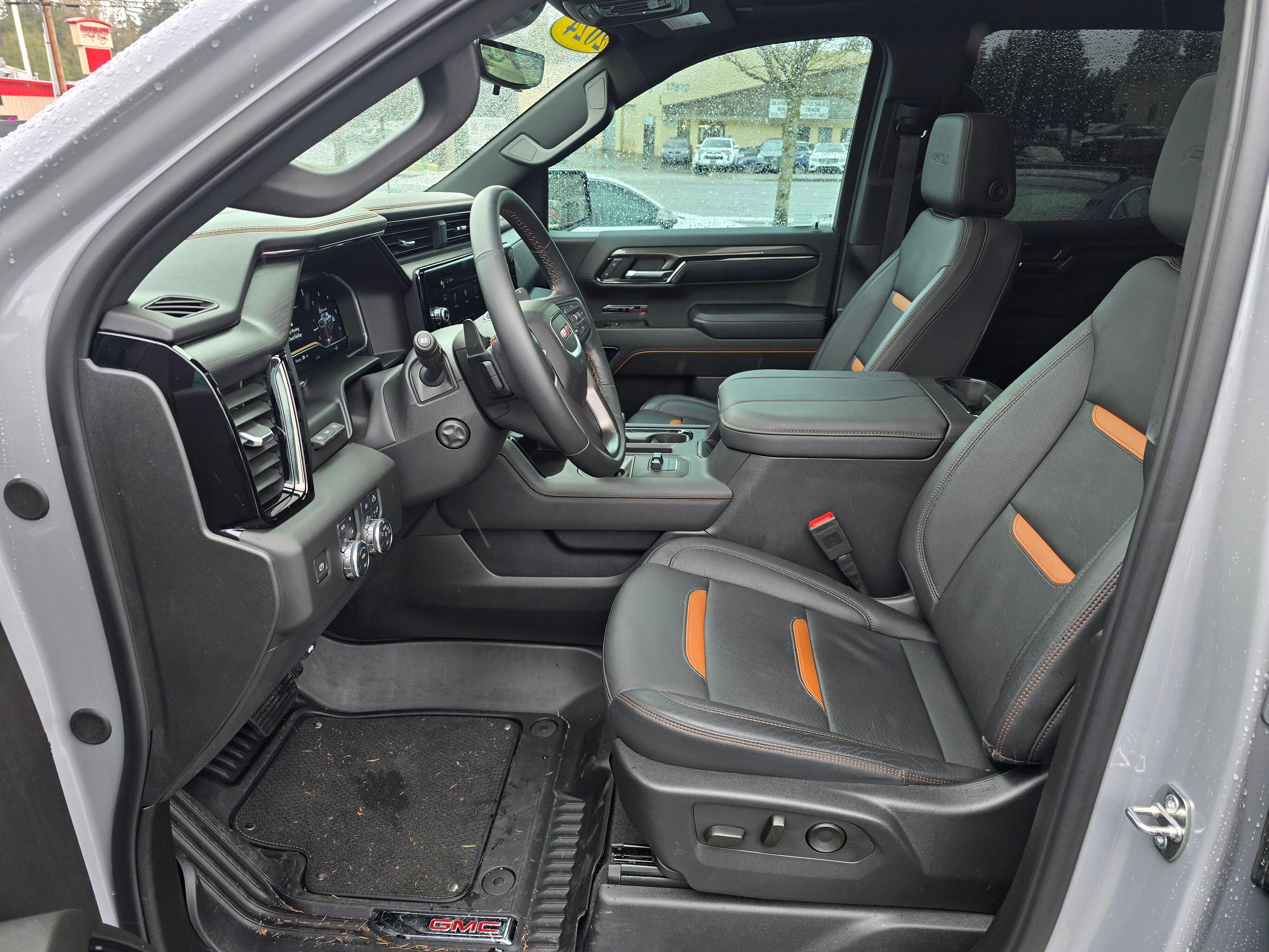 Used 2024 GMC Sierra 1500 AT4 w/ Technology Package AWD/4WD image 21