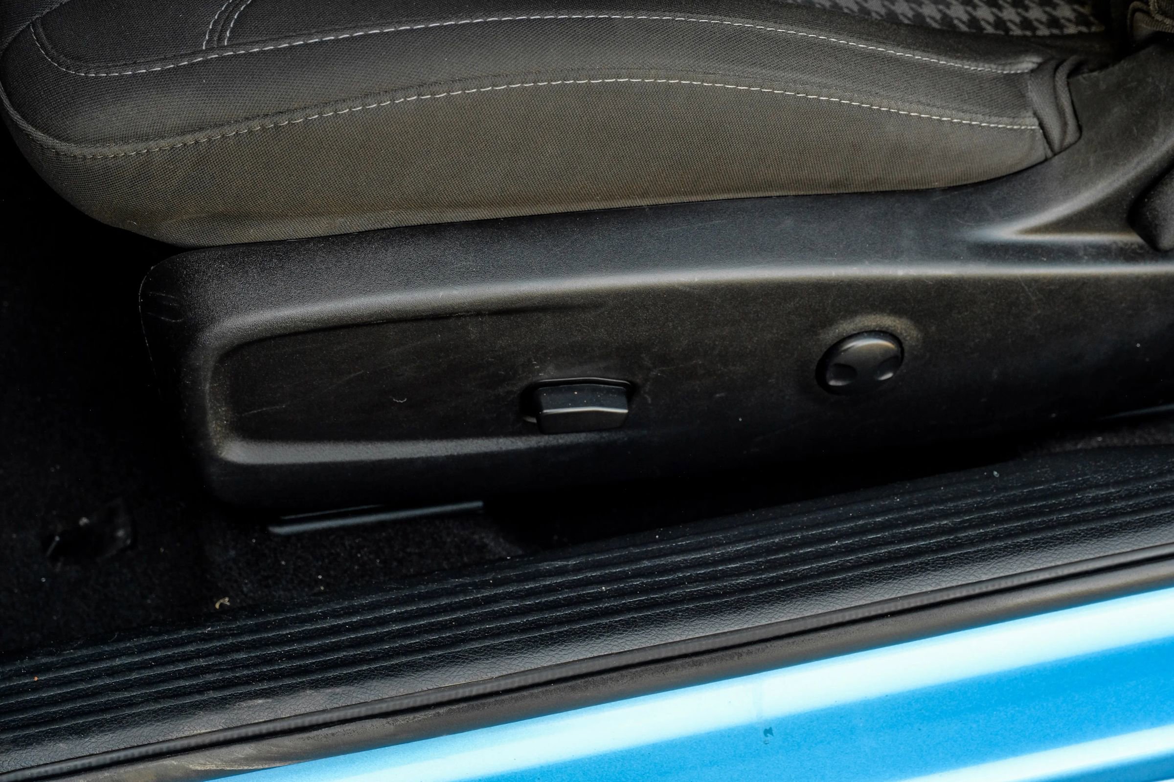 Used 2023 Dodge Challenger SXT w/ Blacktop Package image 35