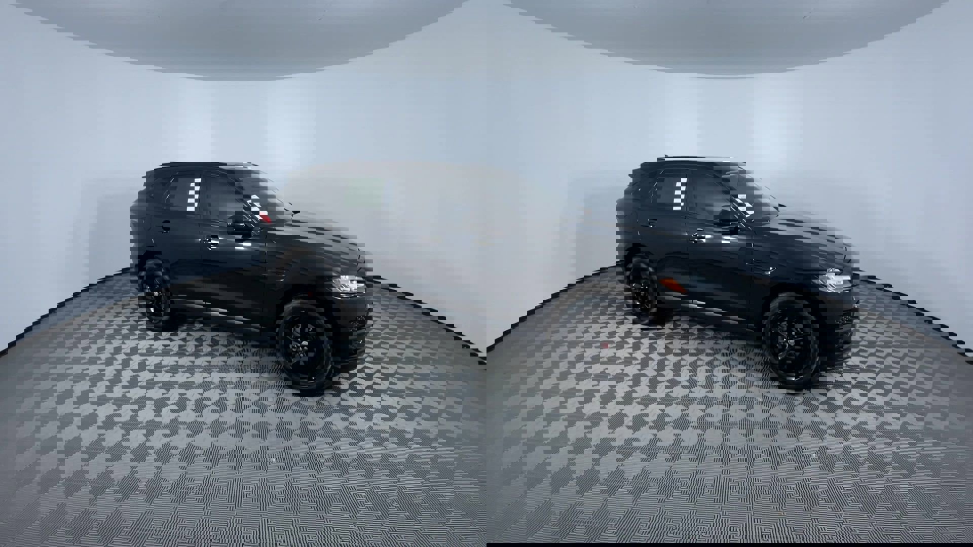 Used 2020 Jaguar F-PACE Prestige image 2