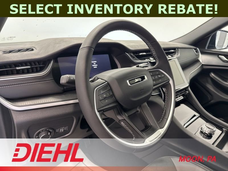 New 2025 Jeep Grand Cherokee Altitude w/ Trailer Tow Package AWD/4WD image 20