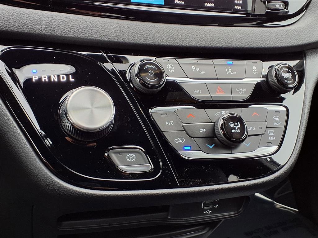 New 2026 Chrysler Voyager LX image 11