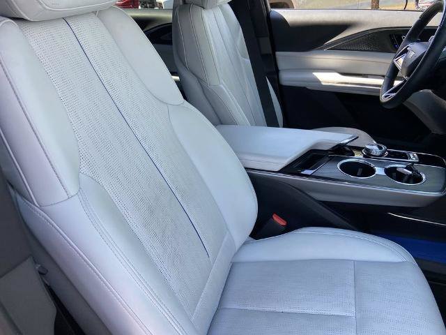 Used 2023 Cadillac Lyriq 2WD image 23