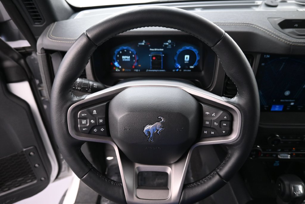 Used 2025 Ford Bronco Badlands AWD/4WD image 19