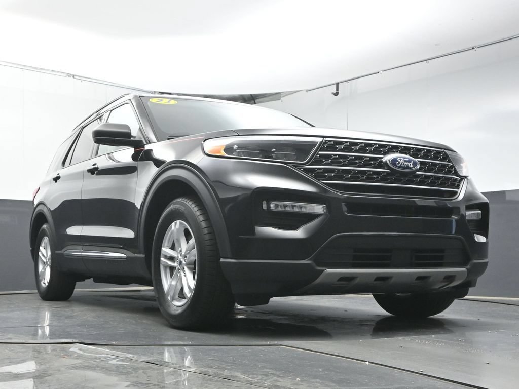 Used 2023 Ford Explorer XLT w/ Equipment Group 202A RWD image 33