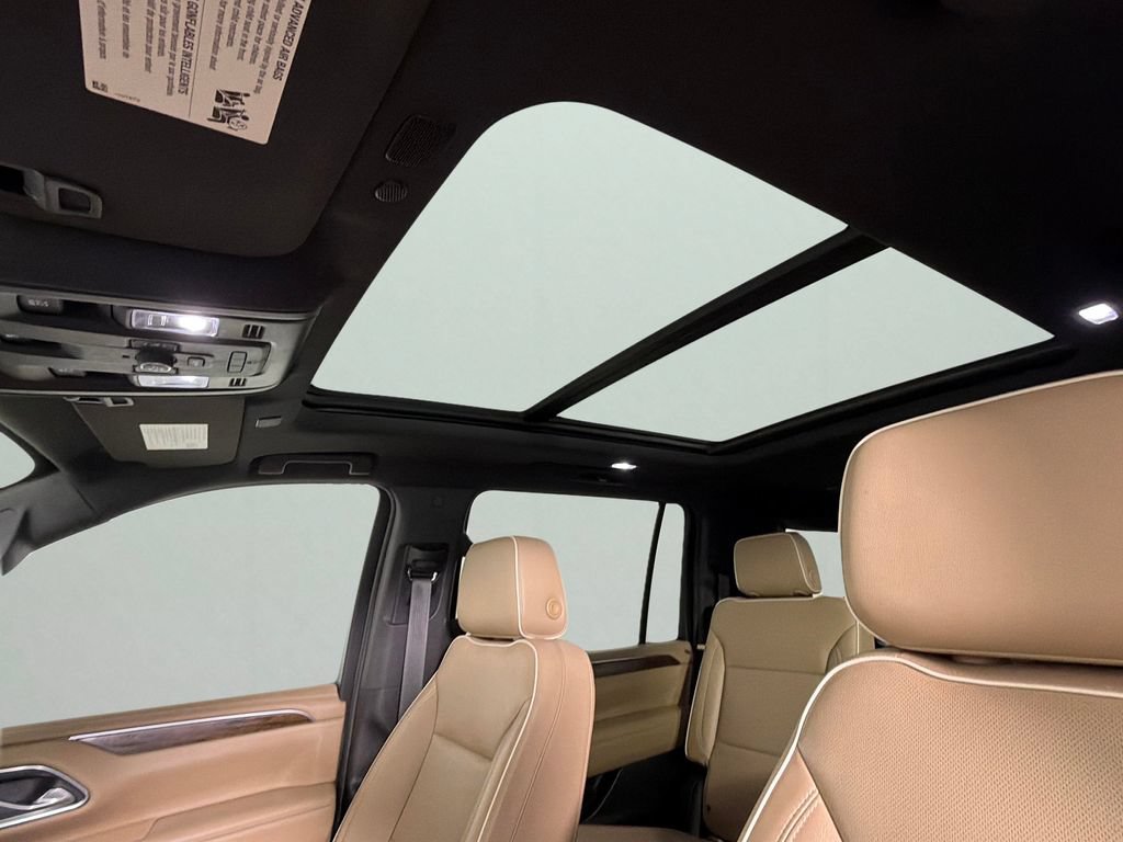 Certified 2021 Chevrolet Suburban Premier w/ Premium Package RWD image 26