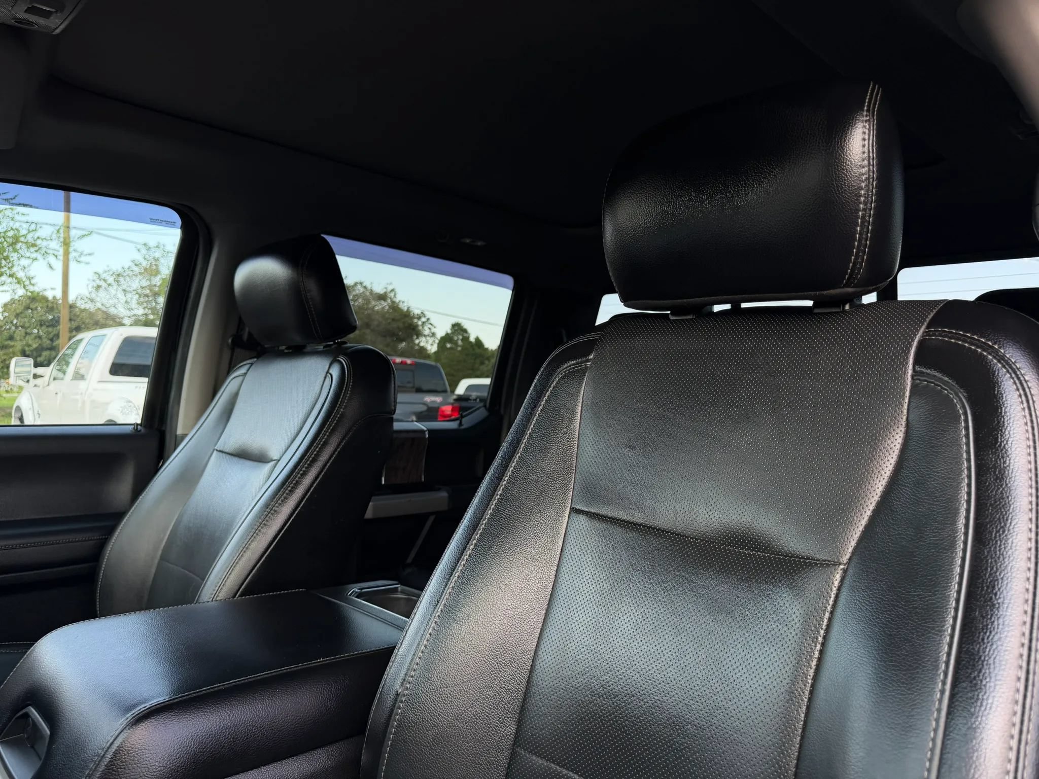 Used 2017 Ford F450 Lariat w/ Lariat Ultimate Package AWD/4WD image 16