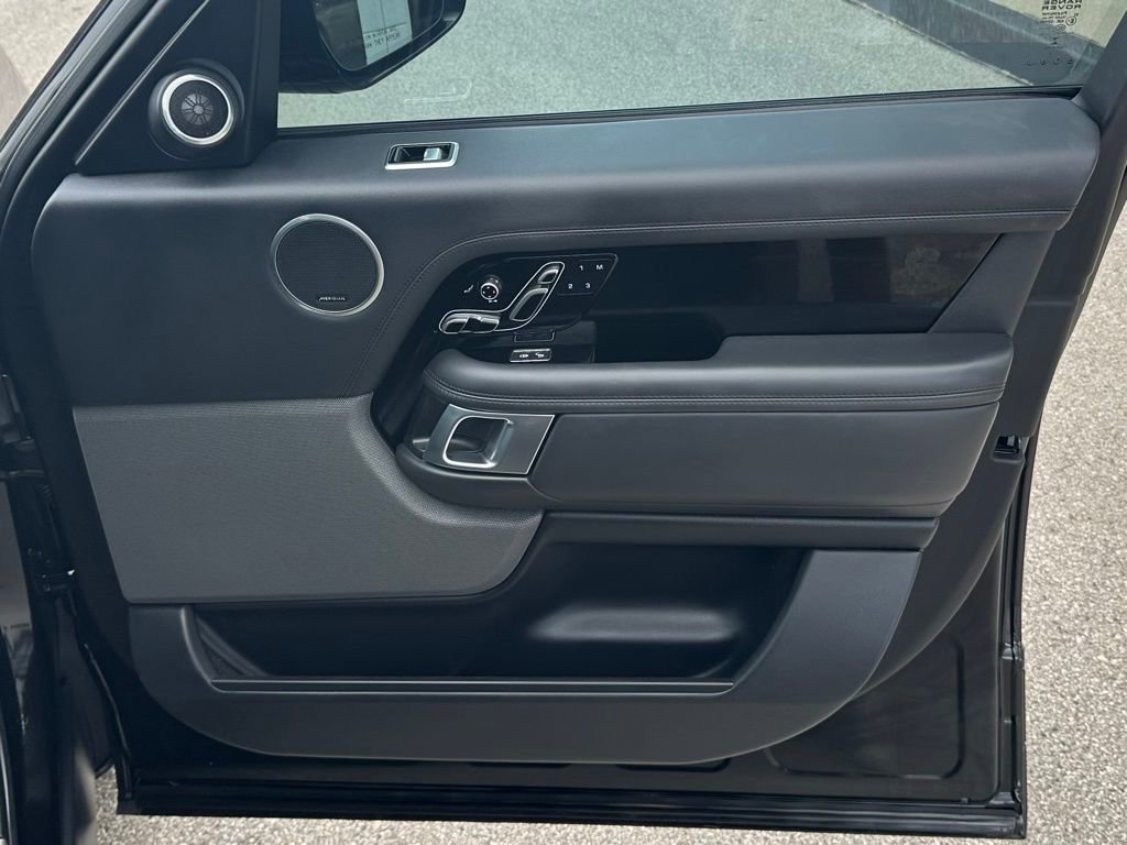Used 2019 Land Rover Range Rover HSE image 29