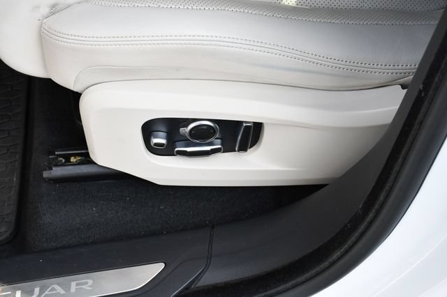 Used 2022 Jaguar F-PACE S AWD/4WD image 33