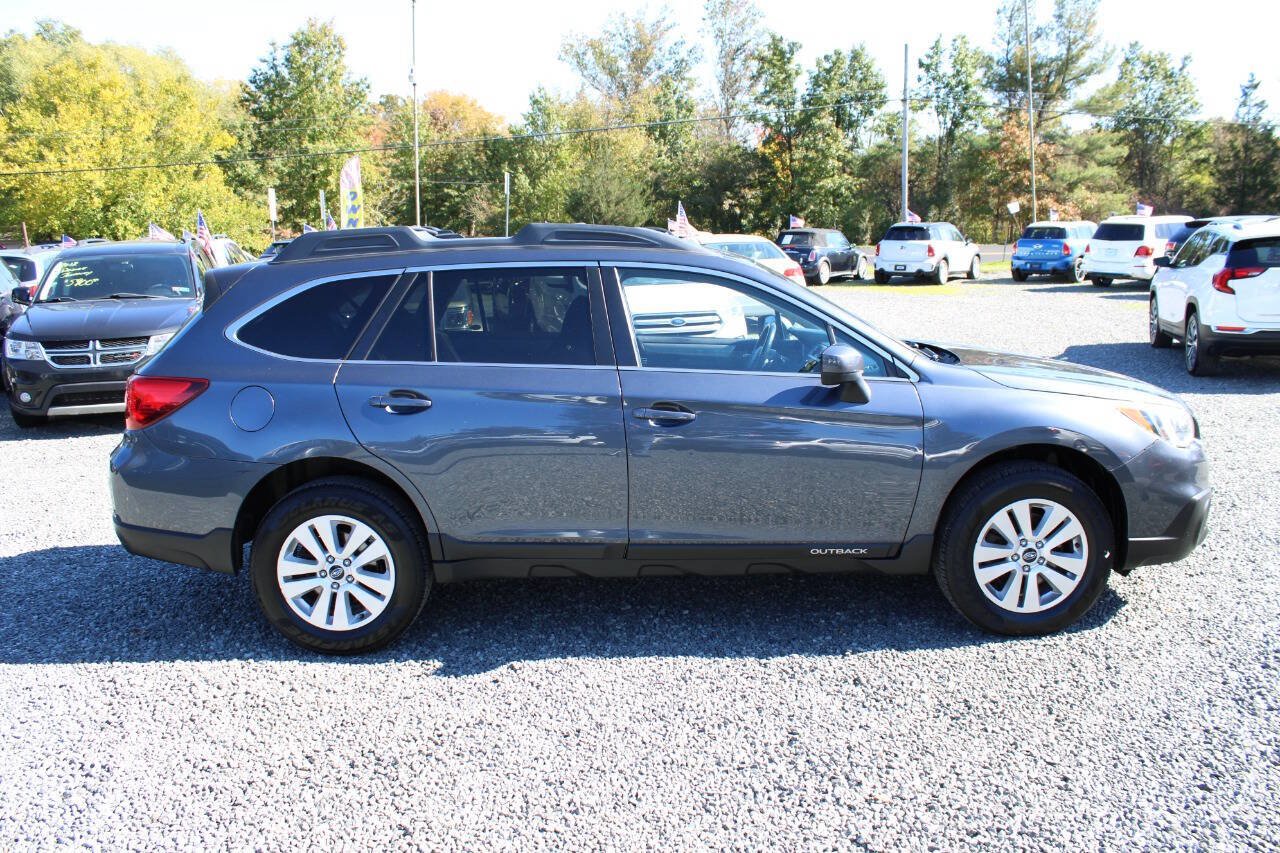 Used 2017 Subaru Outback 2.5i Premium AWD/4WD image 5