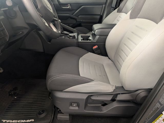 Used 2025 Toyota Tacoma TRD Sport image 12