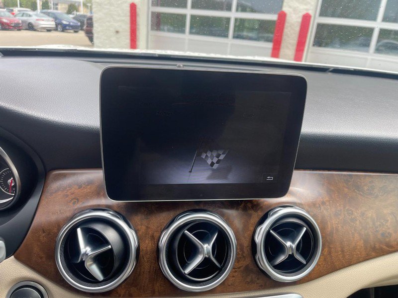 Used 2018 Mercedes-Benz GLA 250 w/ Premium Package image 33
