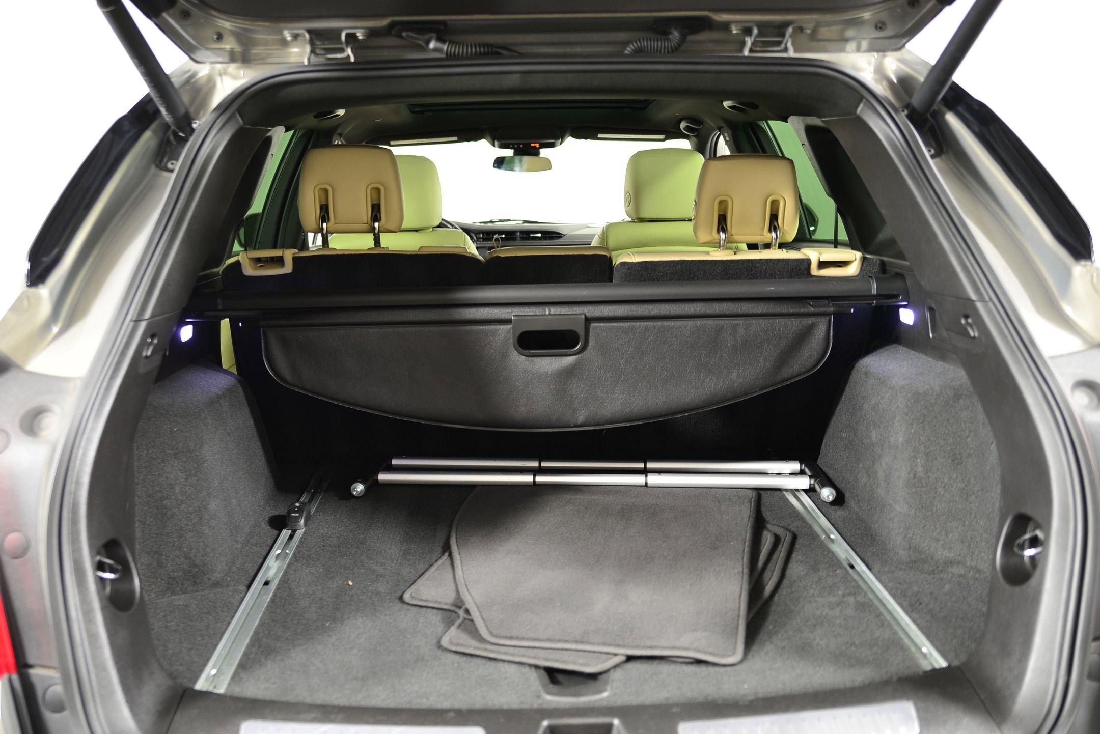 Used 2018 Cadillac XT5 Luxury w/ Driver Awareness Package image 23