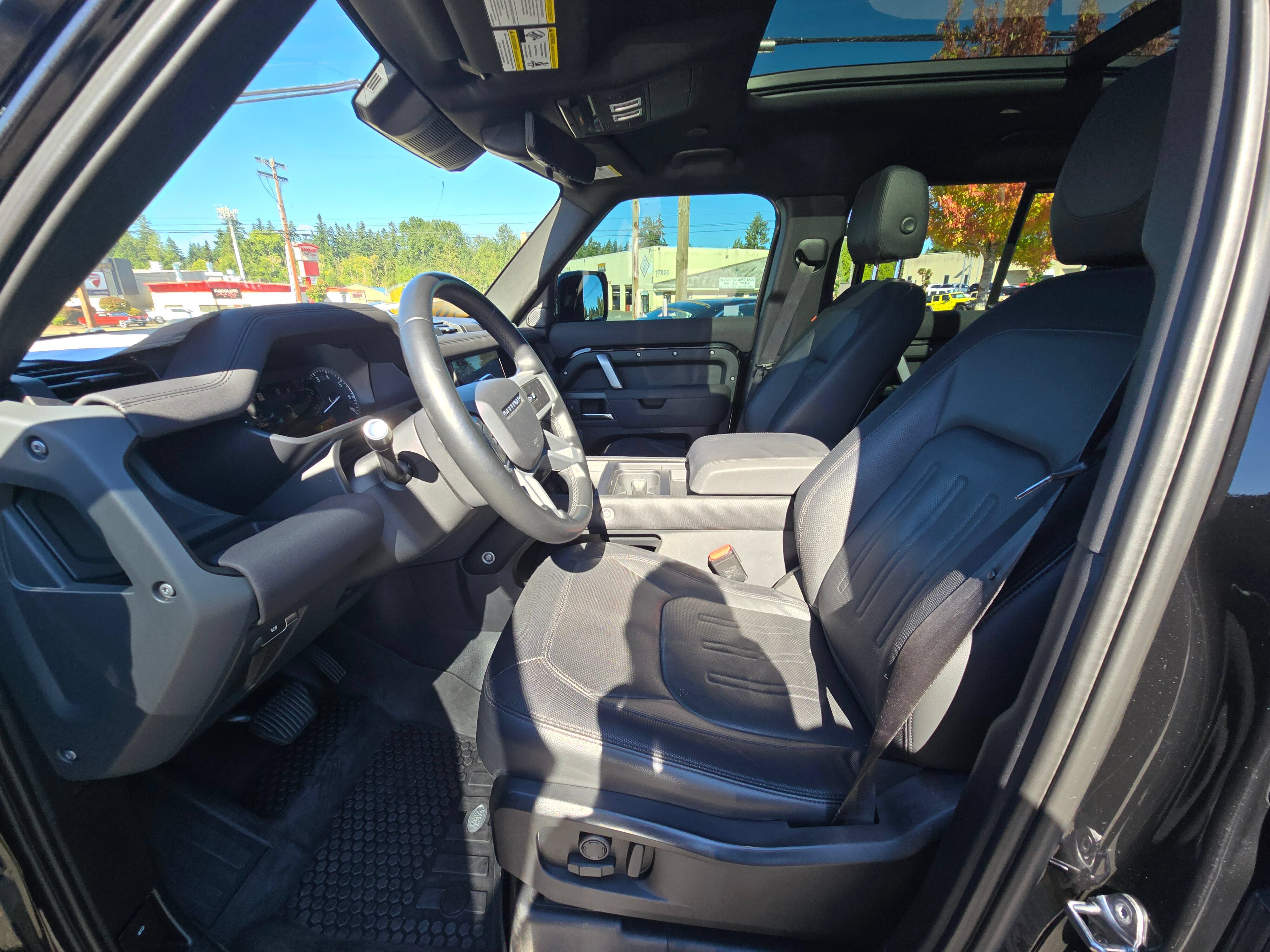 Used 2022 Land Rover Defender 110 X-Dynamic SE AWD/4WD image 21