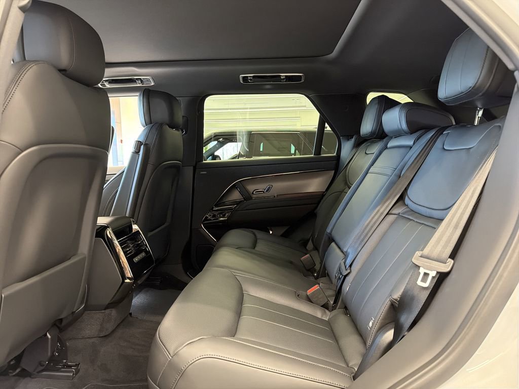New 2026 Land Rover Range Rover Sport Dynamic SE image 5