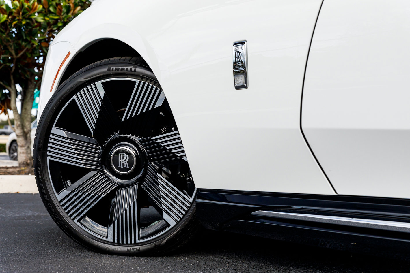 Used 2024 Rolls-Royce Spectre w/ Spectre Launch Package image 15