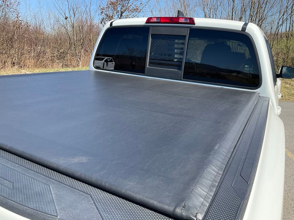 Used 2022 Nissan Frontier SV image 25