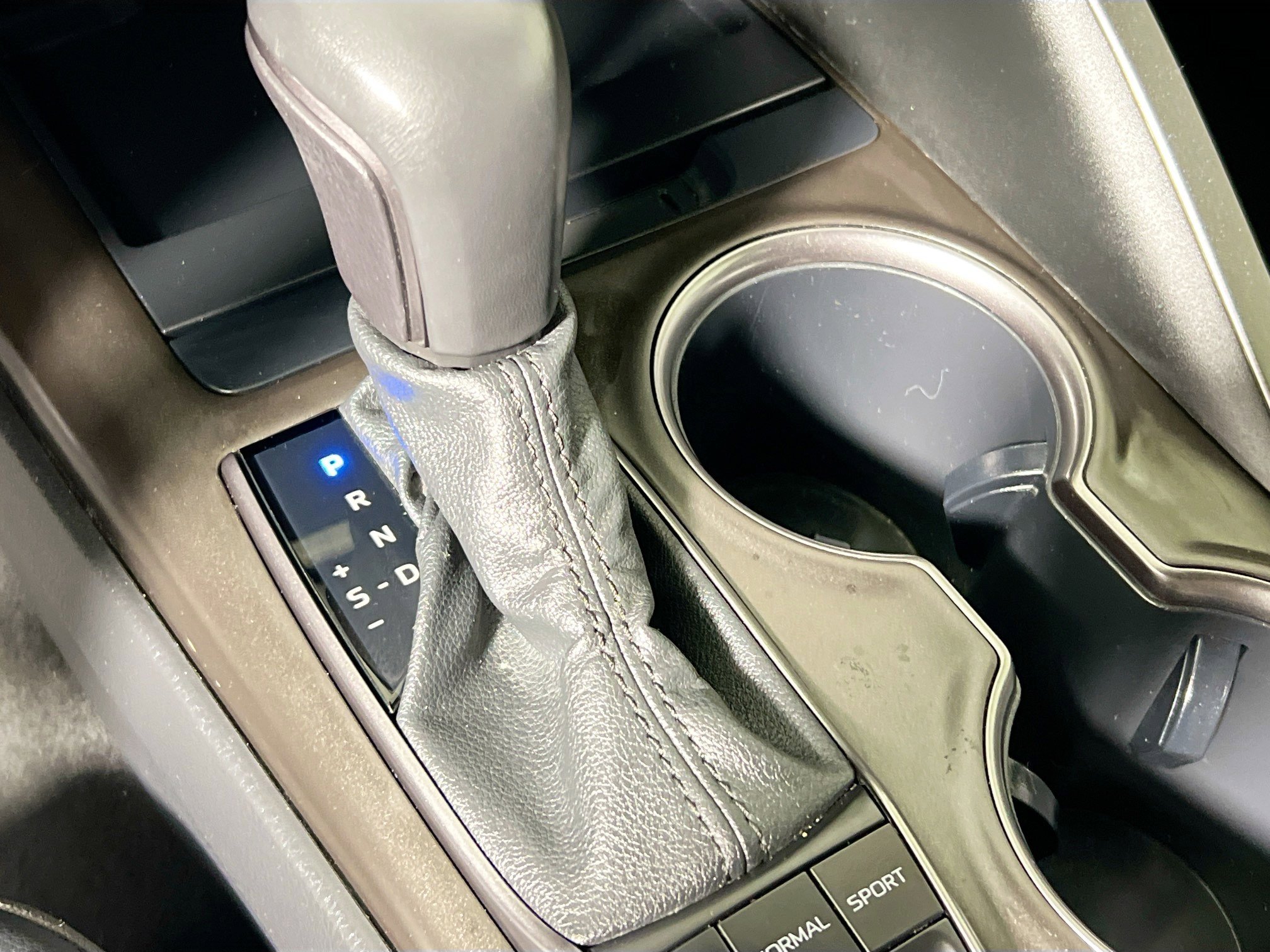 Used 2023 Toyota Camry XSE image 25