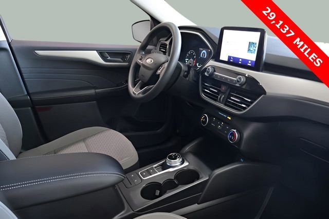 Used 2022 Ford Escape SE image 19