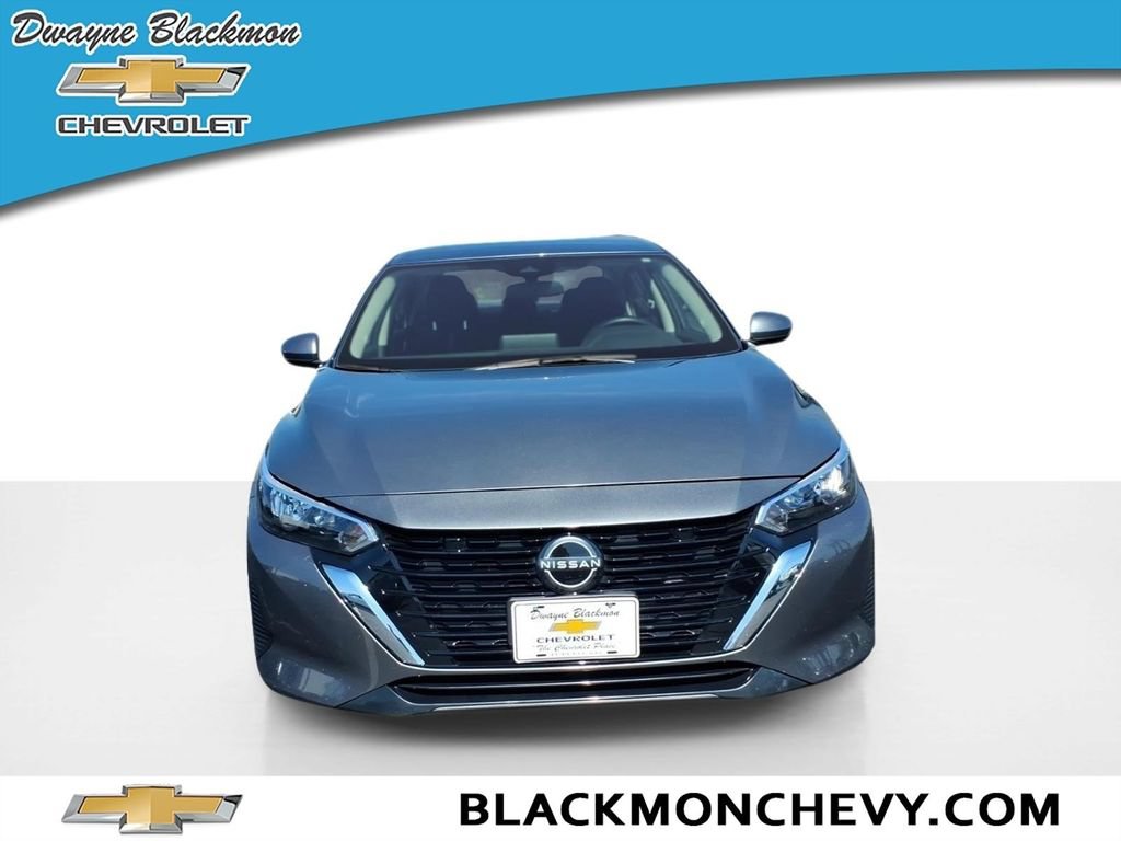 Used 2025 Nissan Sentra SV FWD image 8