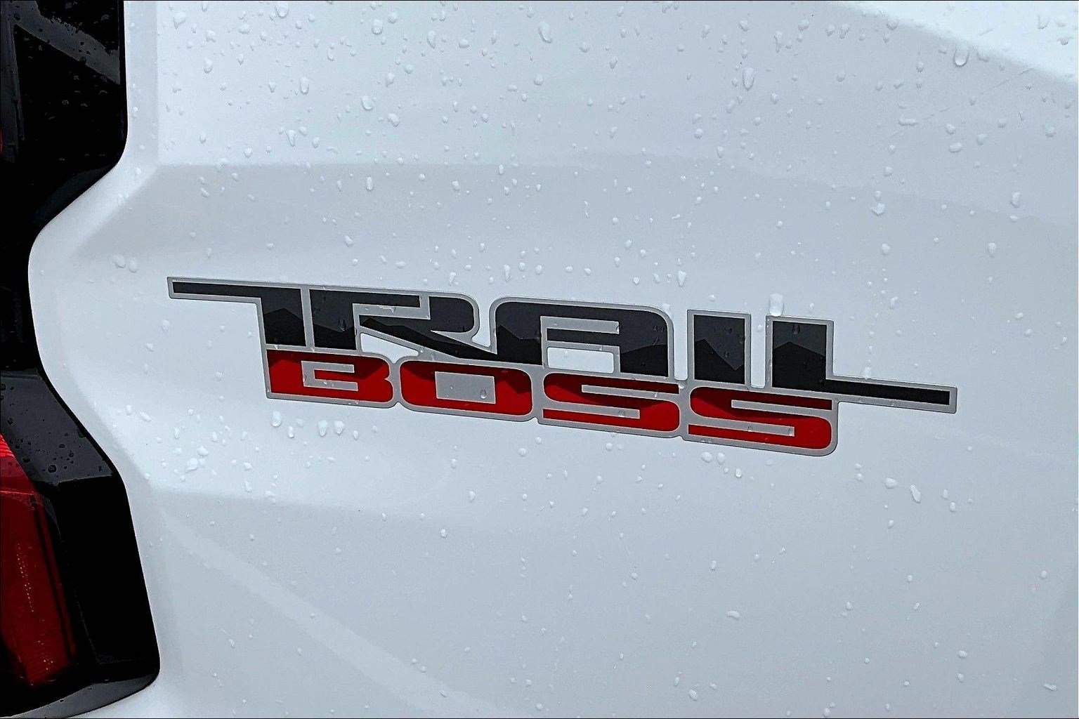 Used 2025 Chevrolet Colorado Trail Boss image 25