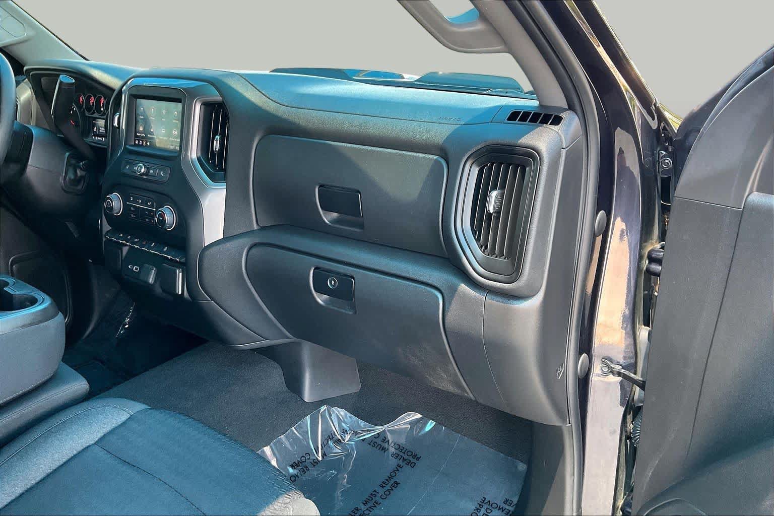 Used 2022 Chevrolet Silverado 1500 Custom Trail Boss AWD/4WD image 18