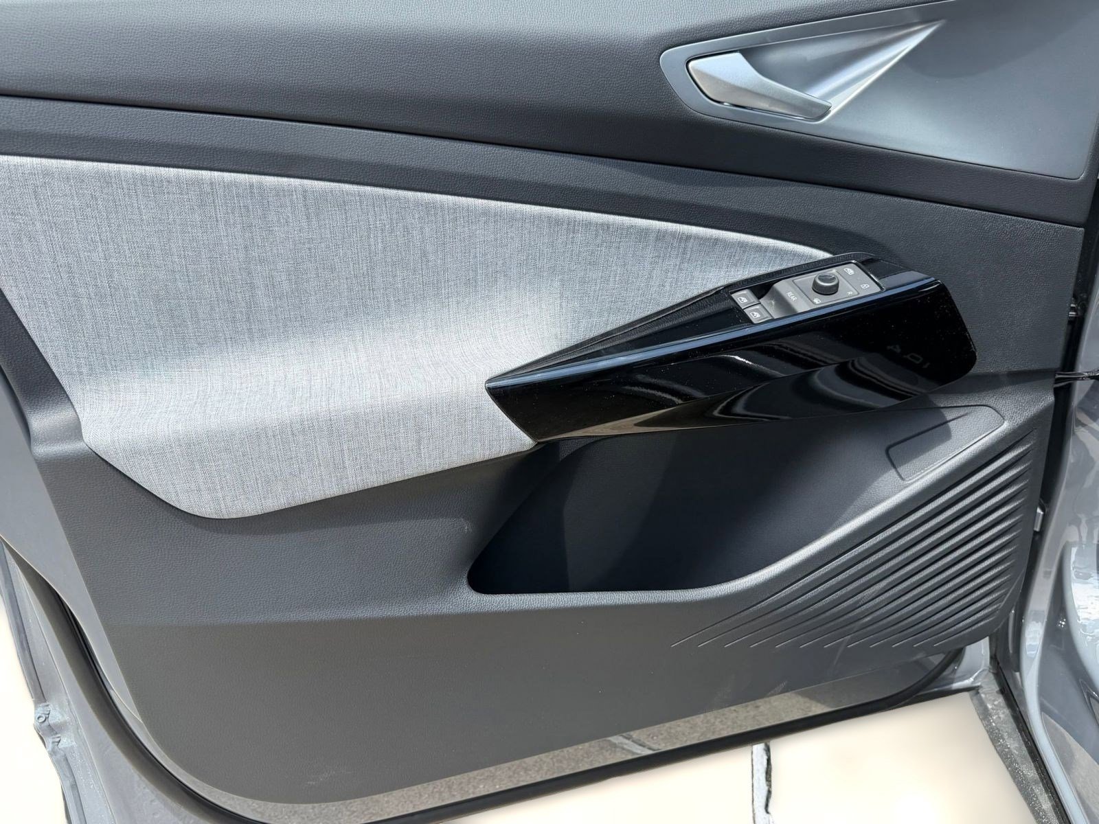 New 2026 Volkswagen ID.4 Pro RWD image 16