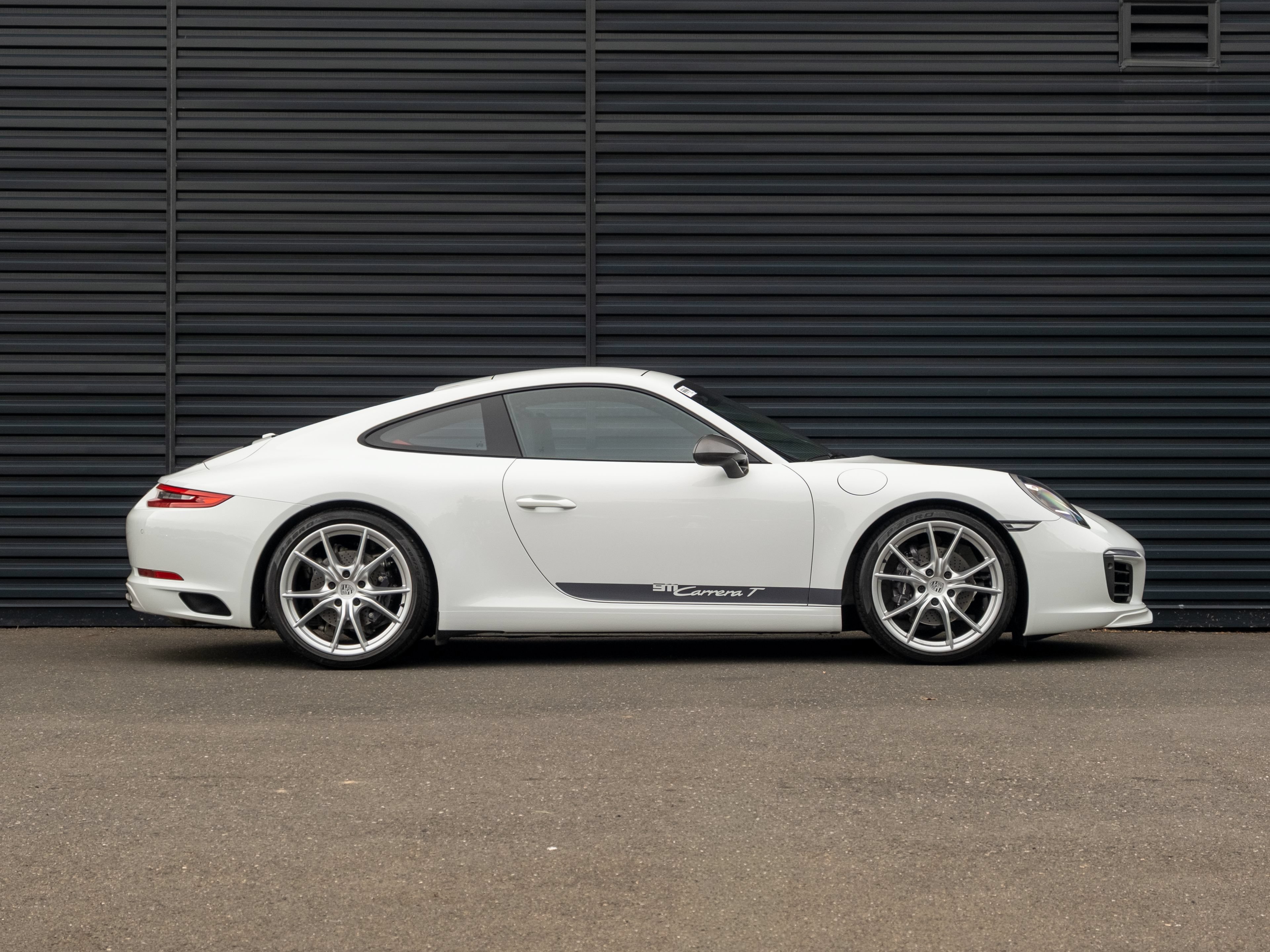 Certified 2019 Porsche 911 Carrera T RWD image 9