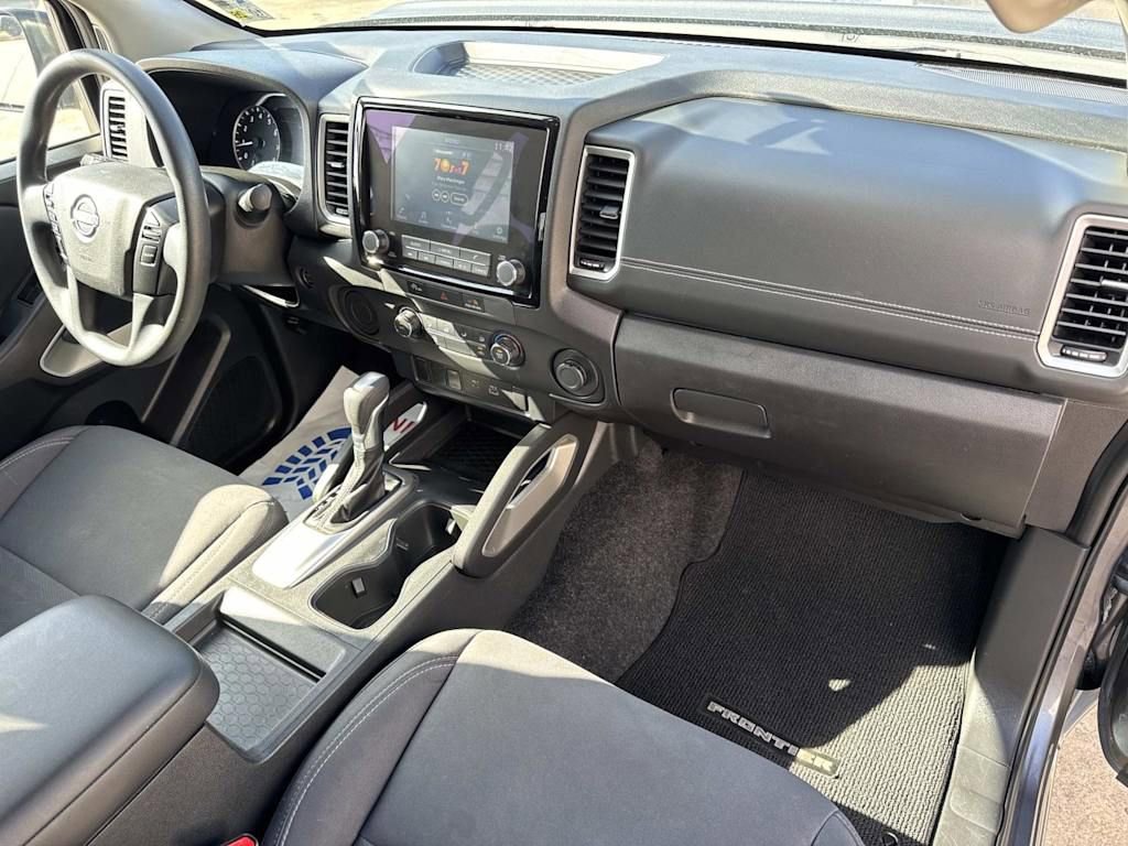 Used 2023 Nissan Frontier SV image 39
