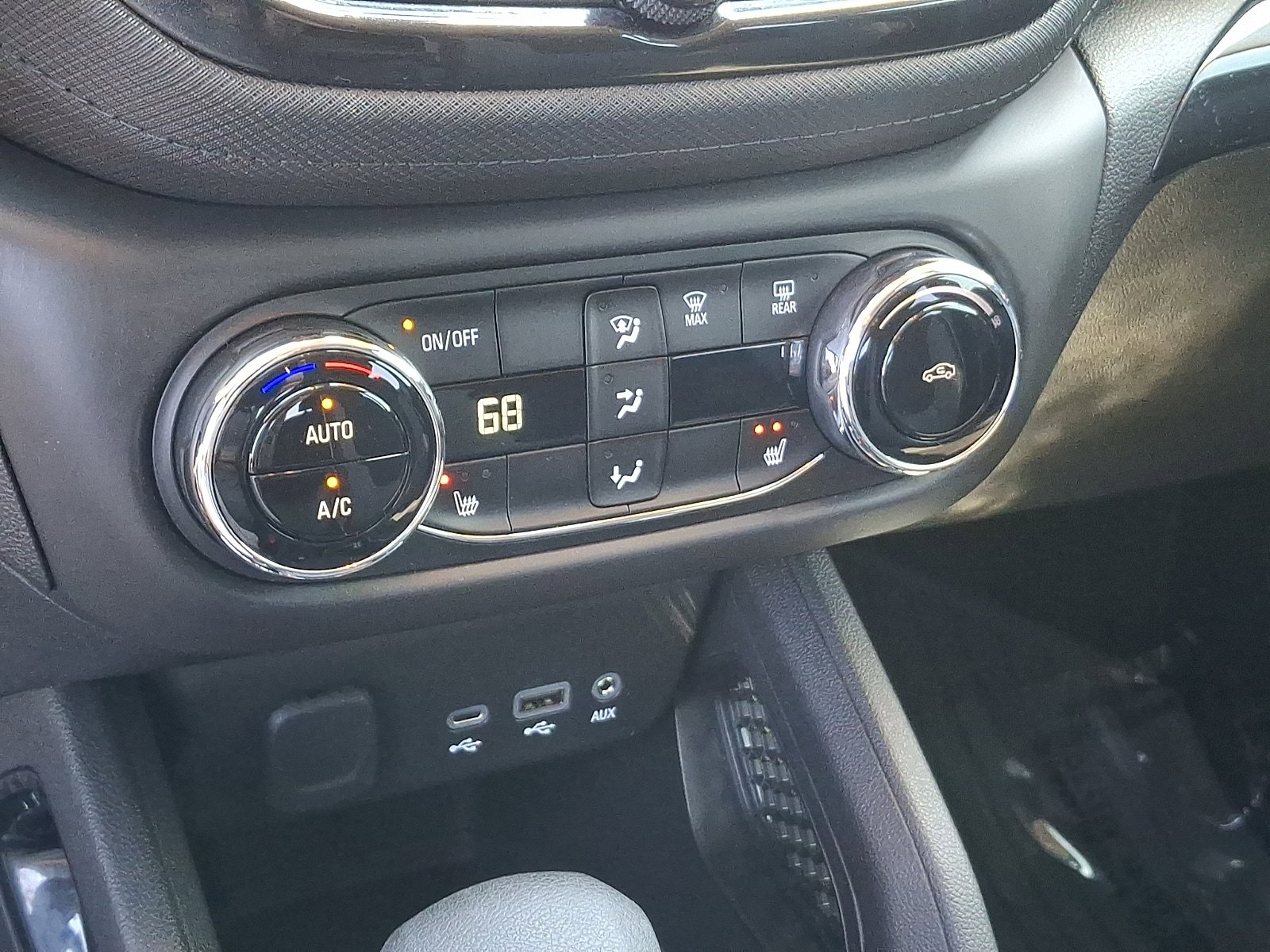 Certified 2023 Chevrolet TrailBlazer LT w/ Convenience Package AWD/4WD image 16