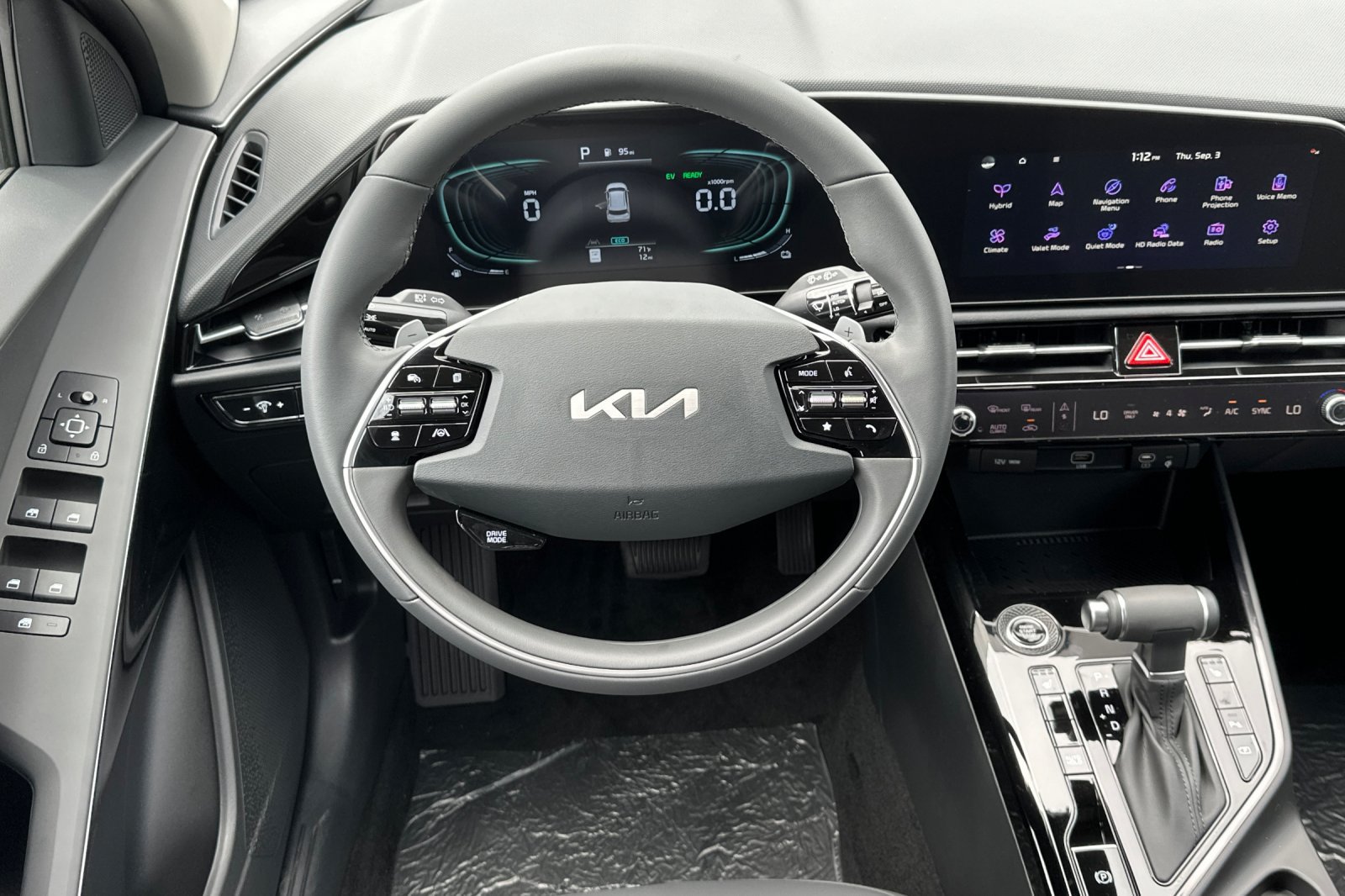 New 2026 Kia Niro EX FWD image 14