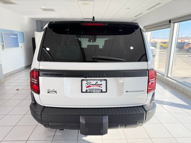 Used 2024 Toyota Land Cruiser image 7