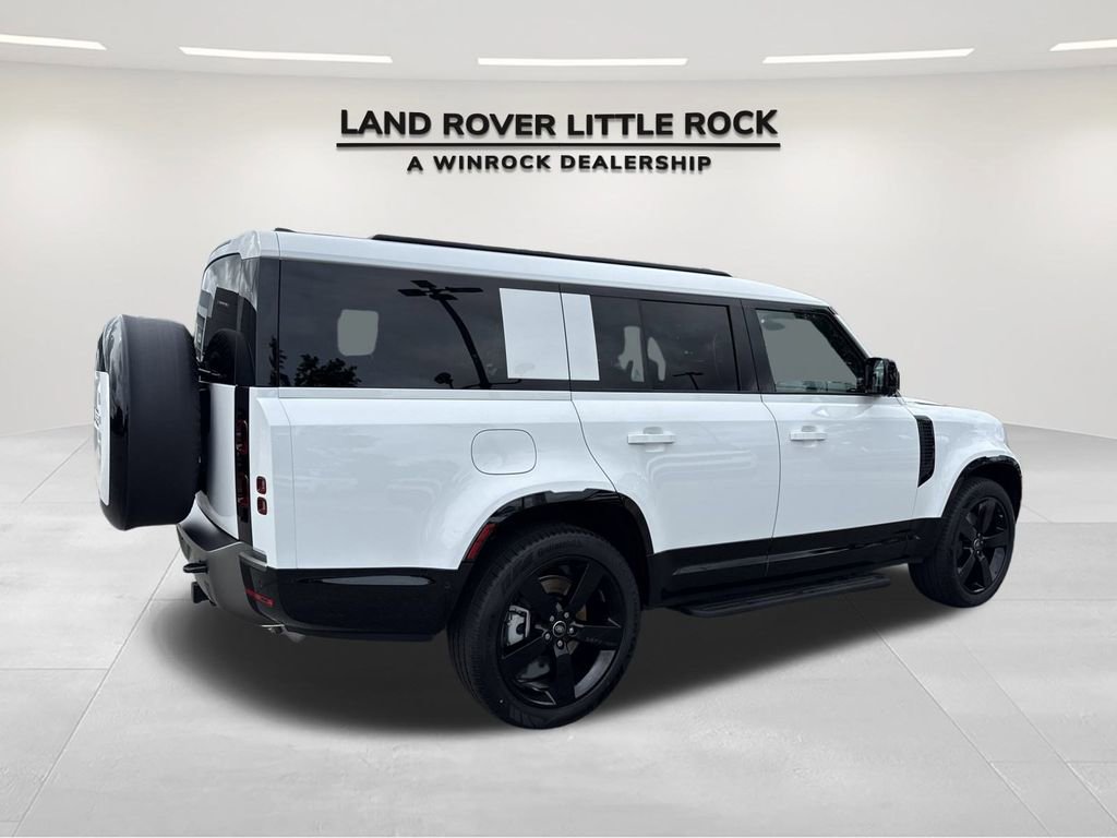 New 2025 Land Rover Defender 130 X-Dynamic SE AWD/4WD image 3