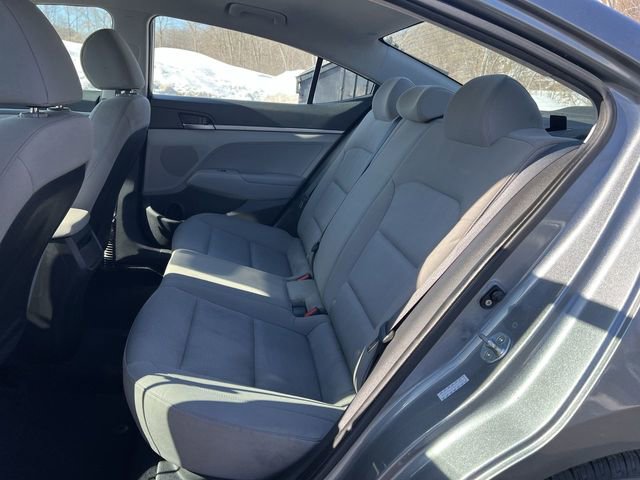 Used 2017 Hyundai Elantra SE w/ Cargo Package image 17