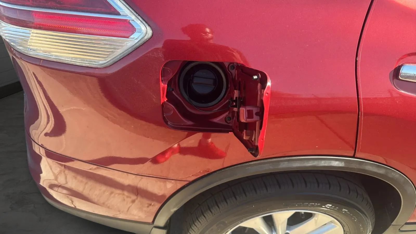 Used 2016 Nissan Rogue SV FWD image 44