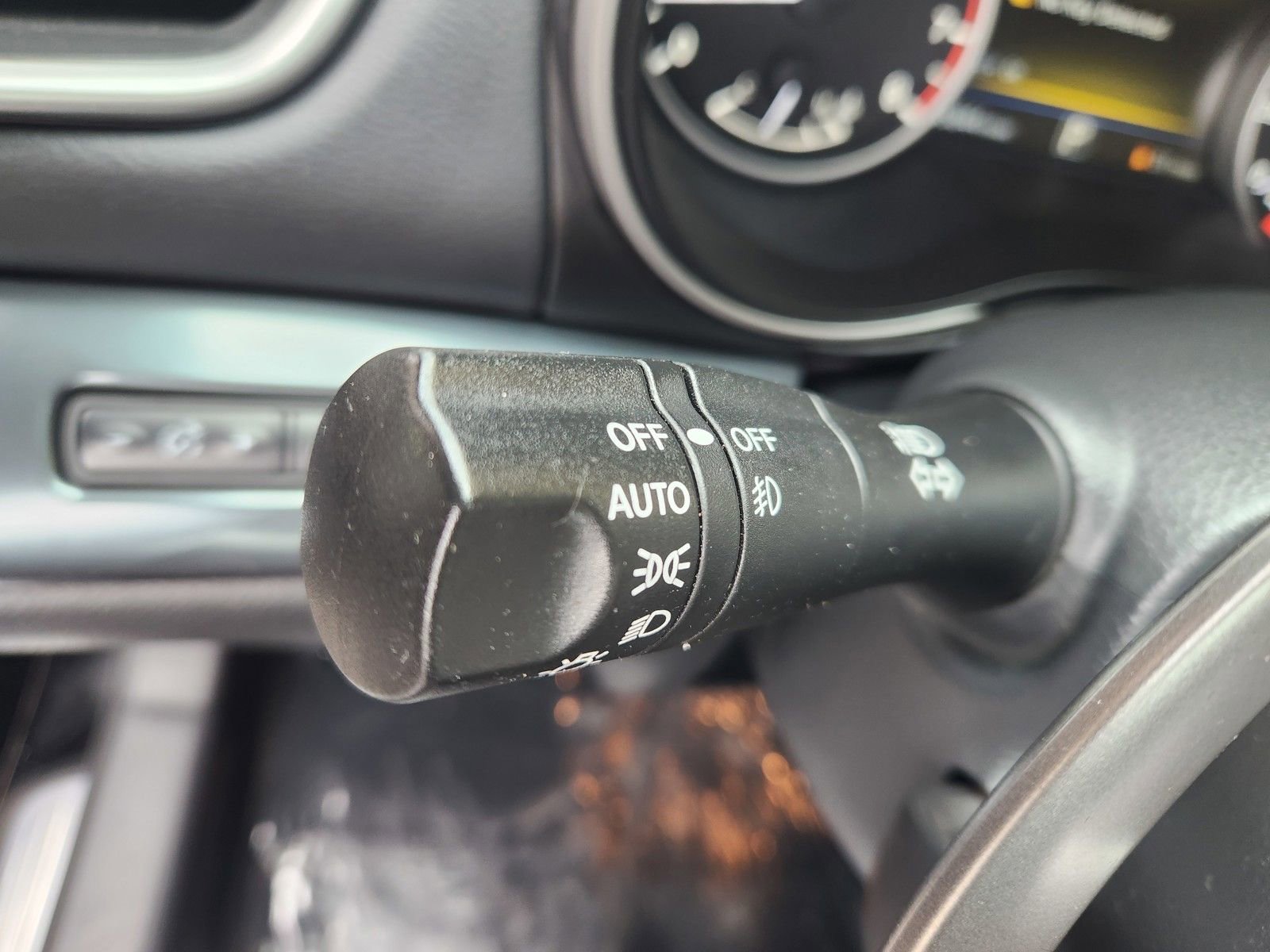 Used 2023 Nissan Maxima SR w/ Sport Mat Group FWD image 39