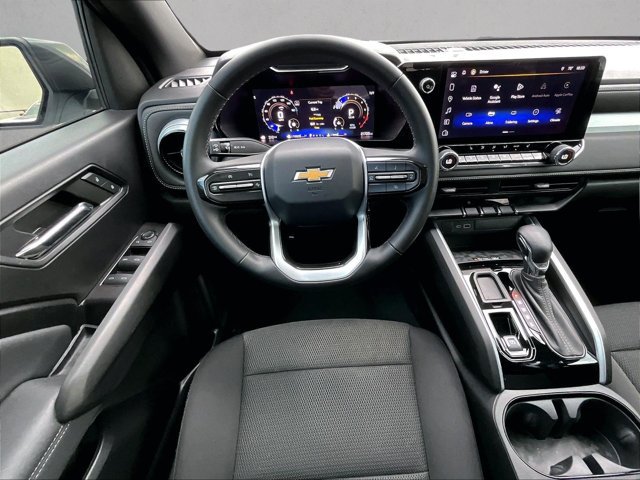 Used 2024 Chevrolet Colorado LT w/ LT Convenience Package II RWD image 7
