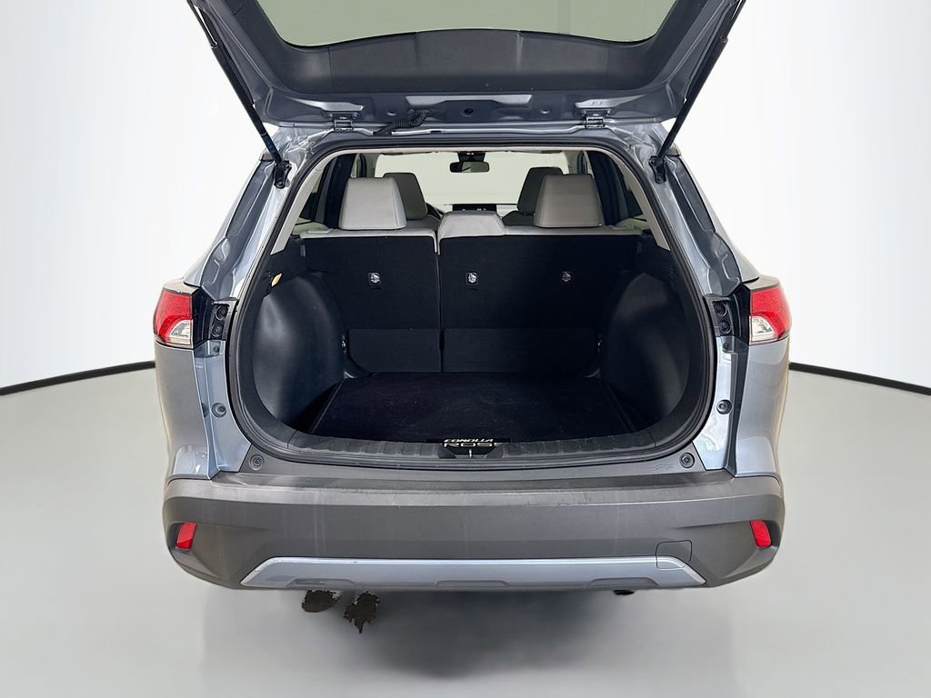 Used 2022 Toyota Corolla Cross L image 13